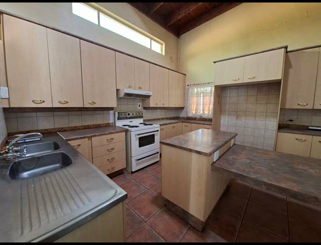 3 BEDROOM HOUSE FOR SALE IN ARCON PARK